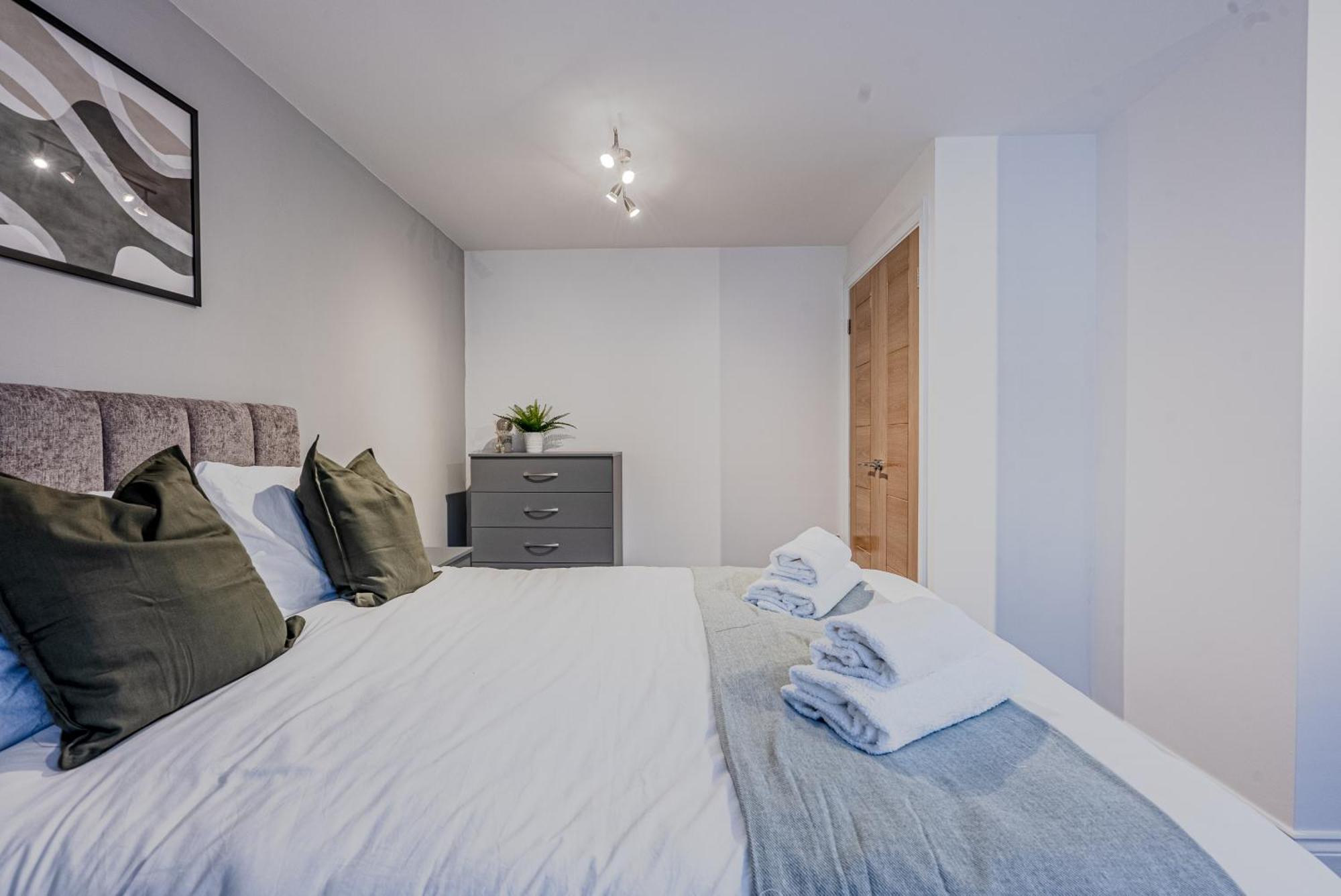 Stunning Three Bedroom Townhouse In The Jewellery Quarter, Birmingham City Centre Sleeps 5- Free Parking Exterior photo